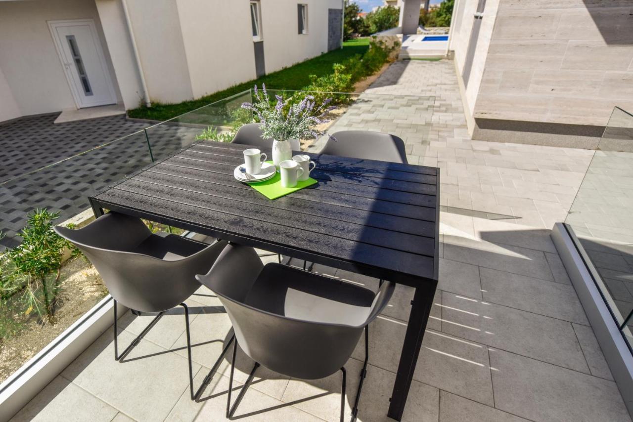 Apartments & Rooms Pool Villas Maris 노바야 외부 사진