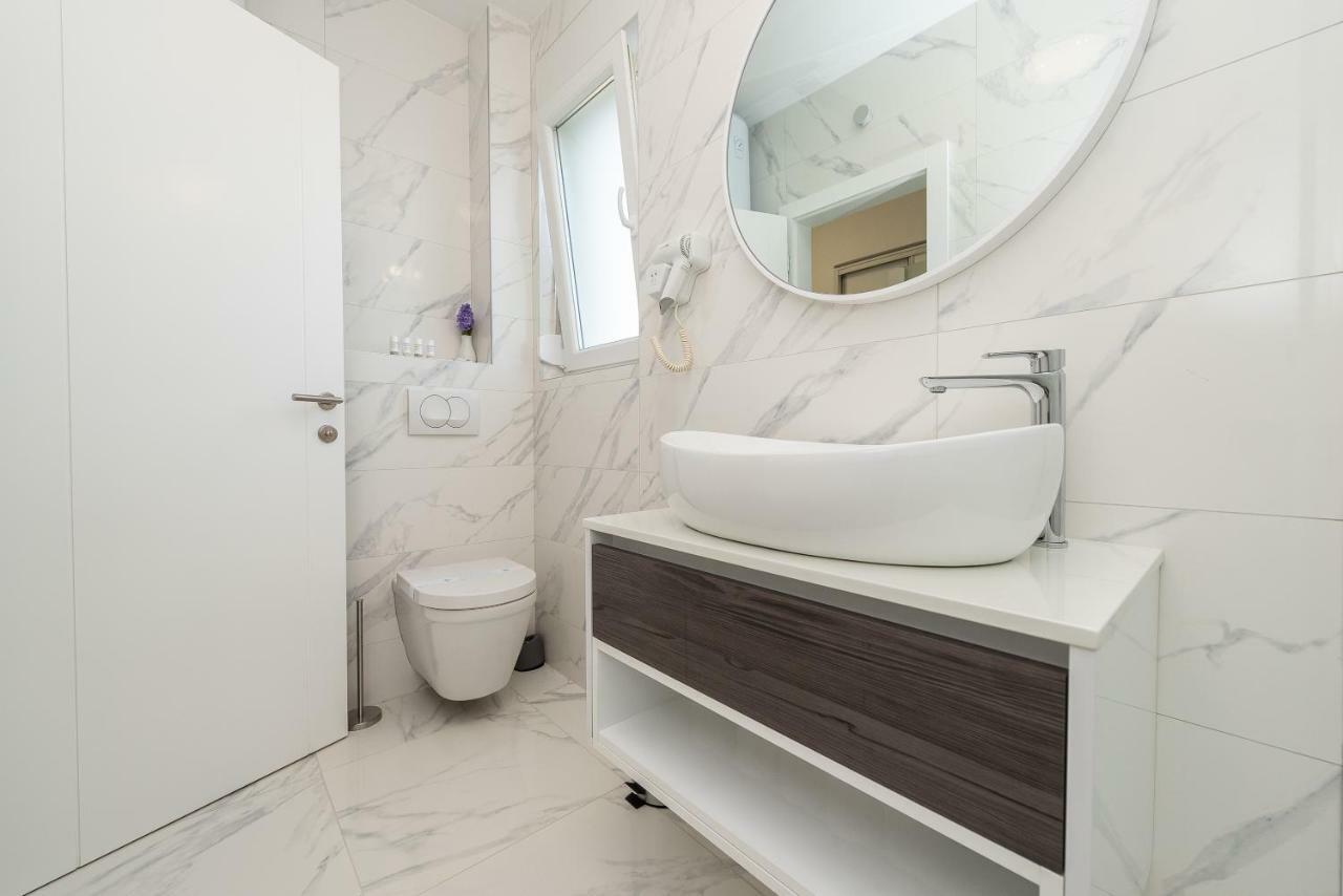 Apartments & Rooms Pool Villas Maris 노바야 외부 사진