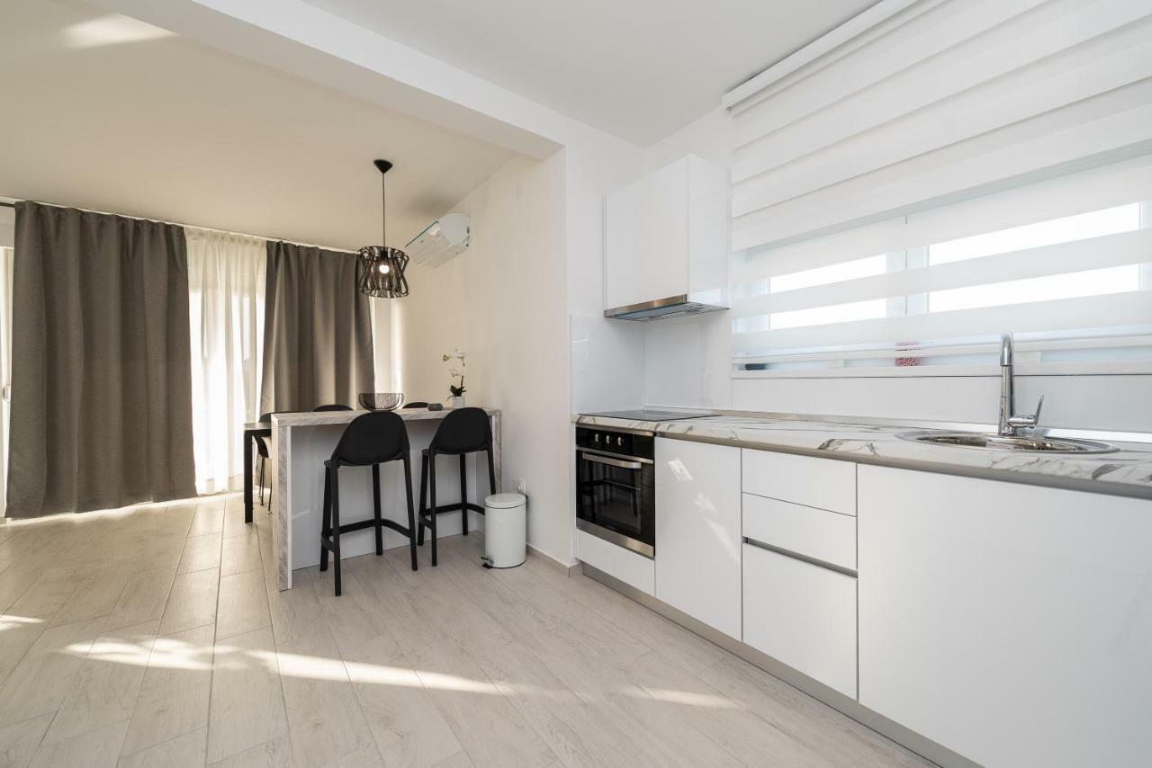 Apartments & Rooms Pool Villas Maris 노바야 외부 사진