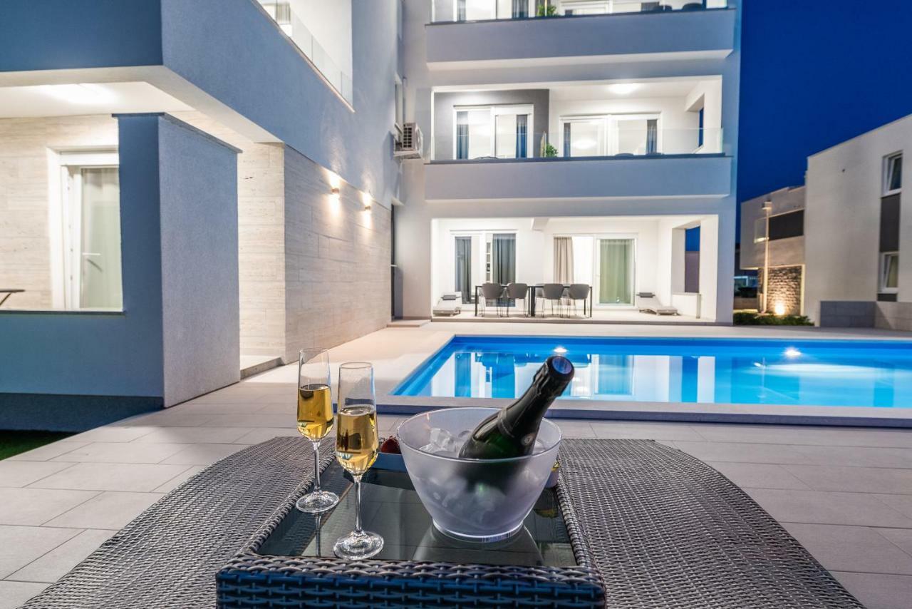 Apartments & Rooms Pool Villas Maris 노바야 외부 사진