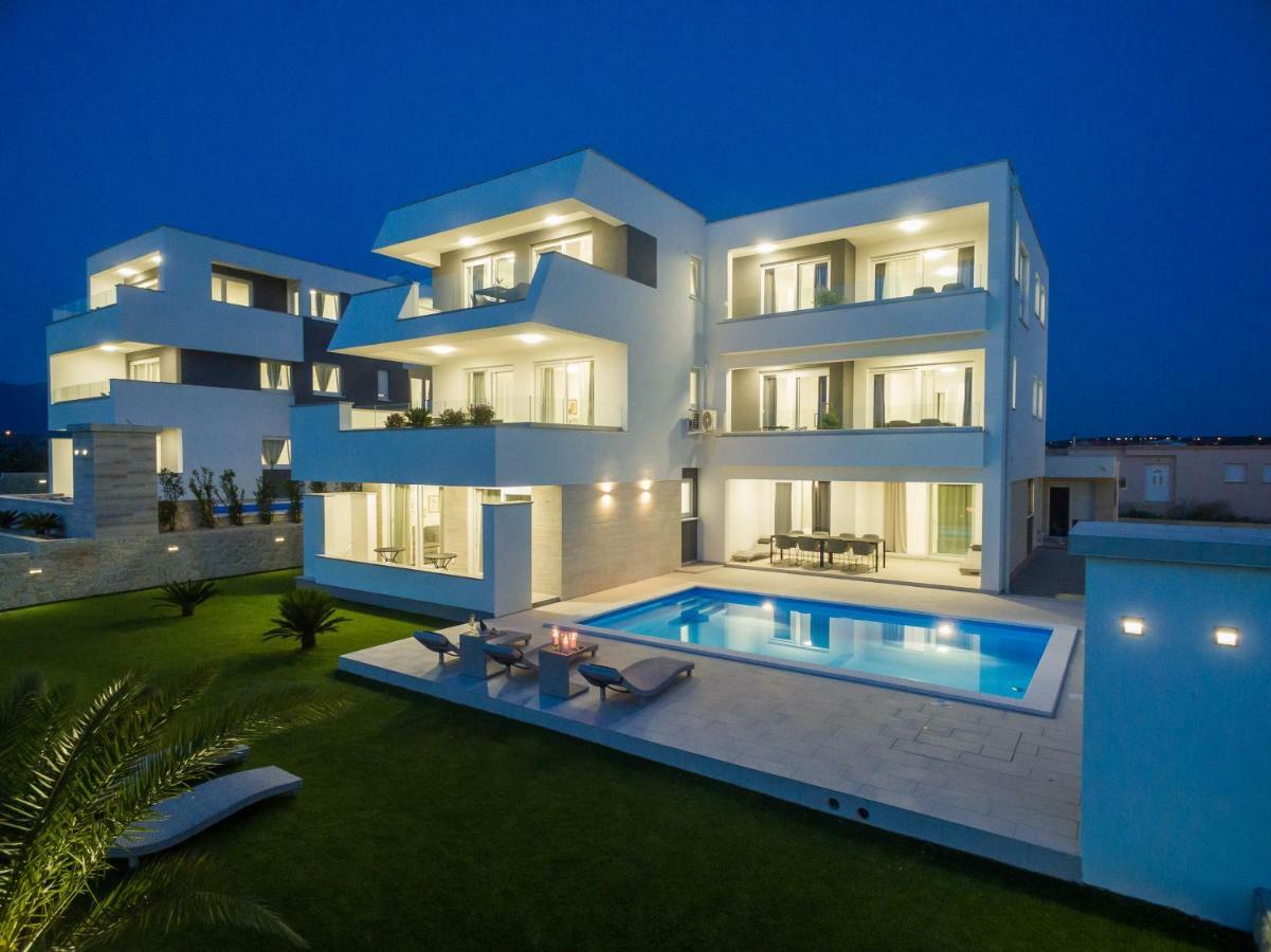Apartments & Rooms Pool Villas Maris 노바야 외부 사진