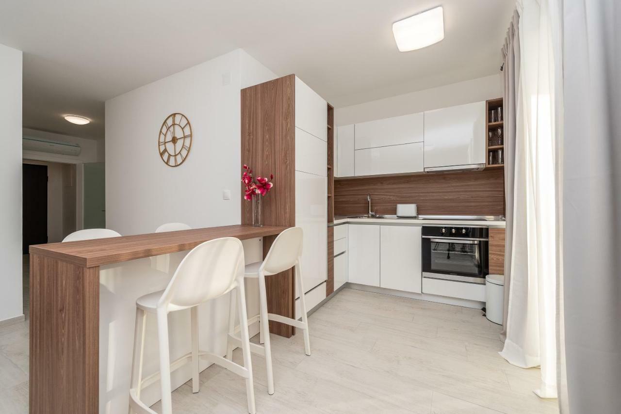 Apartments & Rooms Pool Villas Maris 노바야 외부 사진